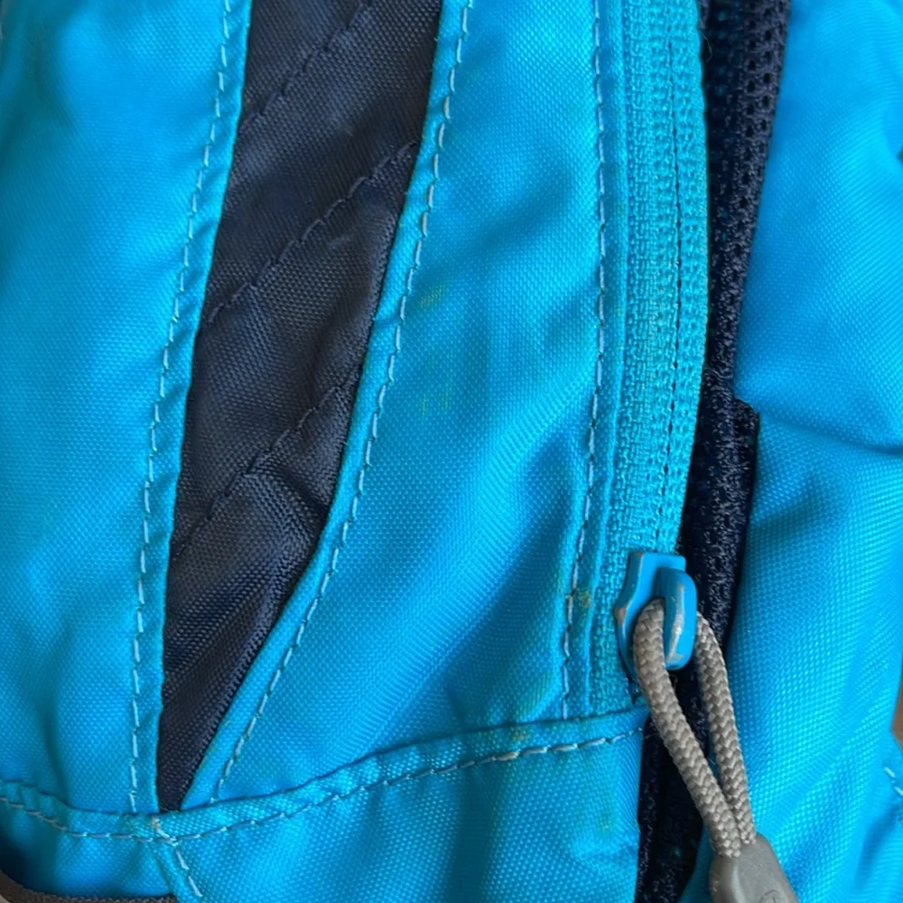 Pre-owned CamelBak Kids Mule Blue Hydration Backpack w/o Reservoir Hiking Pack